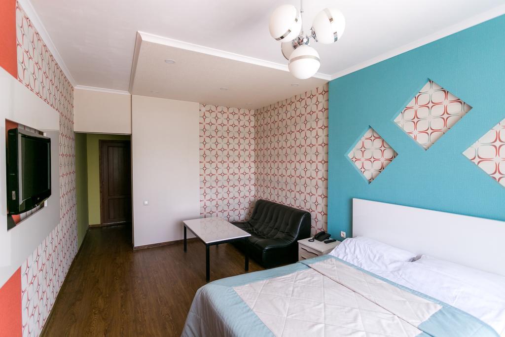 בישקק Delphin Guest House מראה חיצוני תמונה