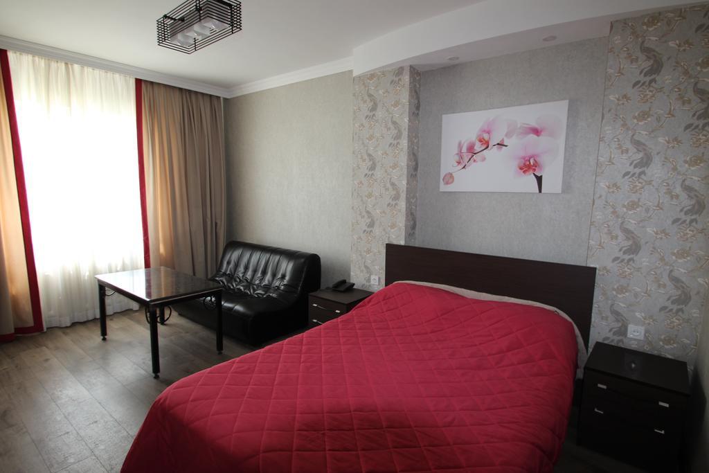 בישקק Delphin Guest House מראה חיצוני תמונה