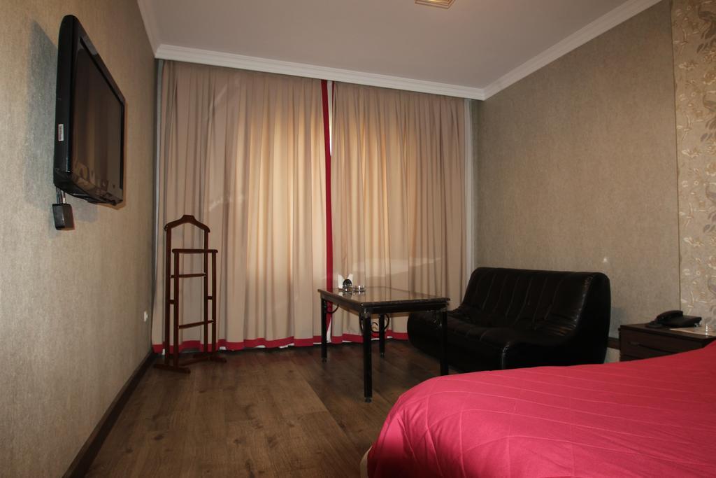 בישקק Delphin Guest House מראה חיצוני תמונה