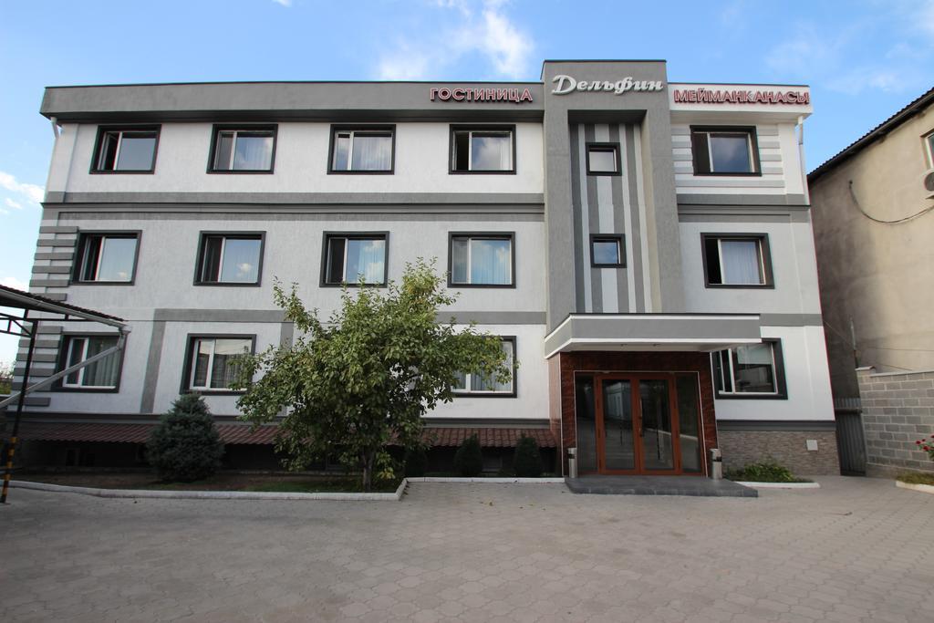 בישקק Delphin Guest House מראה חיצוני תמונה